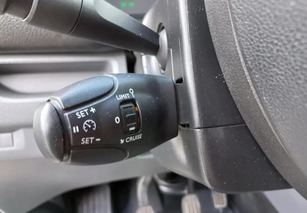 Toyota ProAce cena 65900 przebieg: 265000, rok produkcji 2017 z Warszawa małe 79
